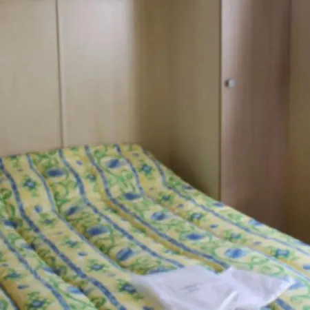 营地 Mobil 6 Pers. Avec Terrasse A Sainte-marie-du-mont - Api-1-52-1295